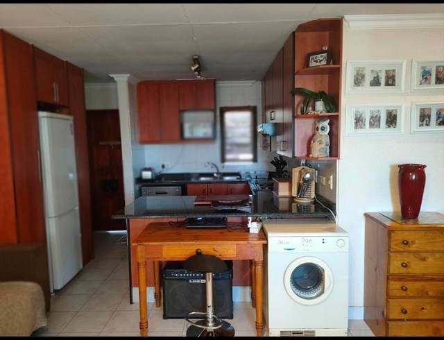 2 BEDROOM APARTMENT FOR SALE IN BEDFORD GARDENS